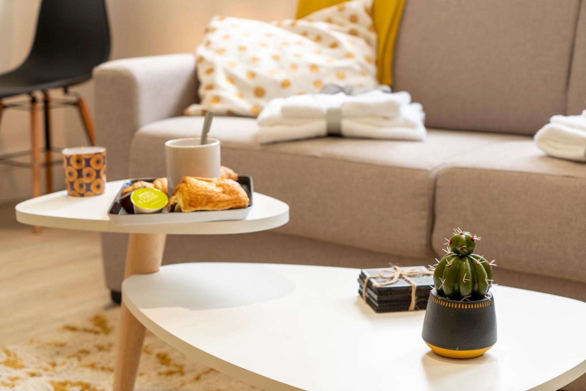 Stockholm- Studio Serenite Avec Jardin Шарлевиль-Мезьер Экстерьер фото