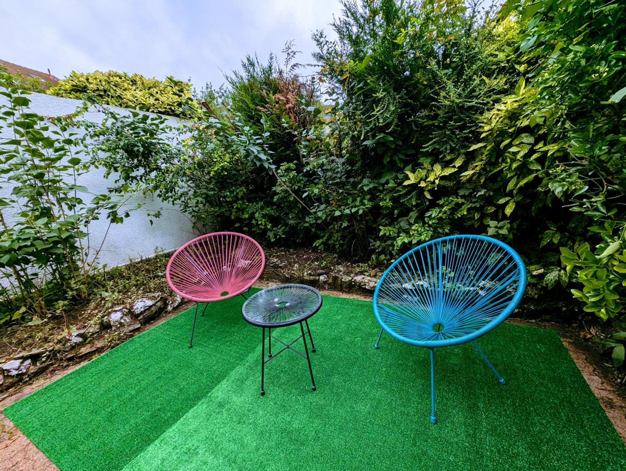 Stockholm- Studio Serenite Avec Jardin Шарлевиль-Мезьер Экстерьер фото