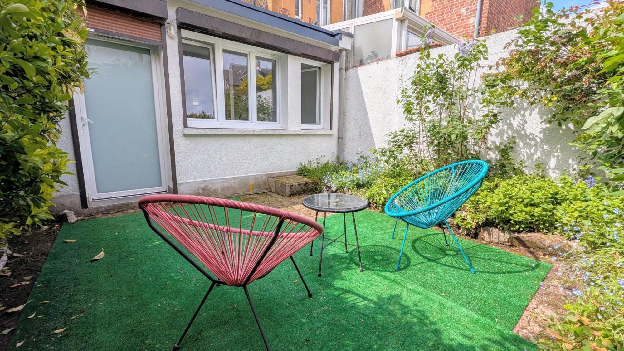 Stockholm- Studio Serenite Avec Jardin Шарлевиль-Мезьер Экстерьер фото